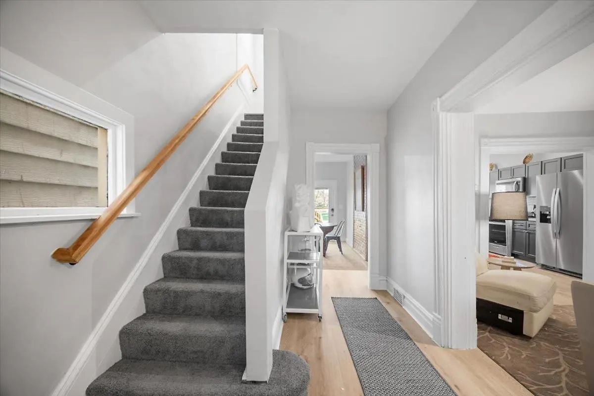 Classic Pittsburgh 4 Square - Easy Access To Town And Airport USA
